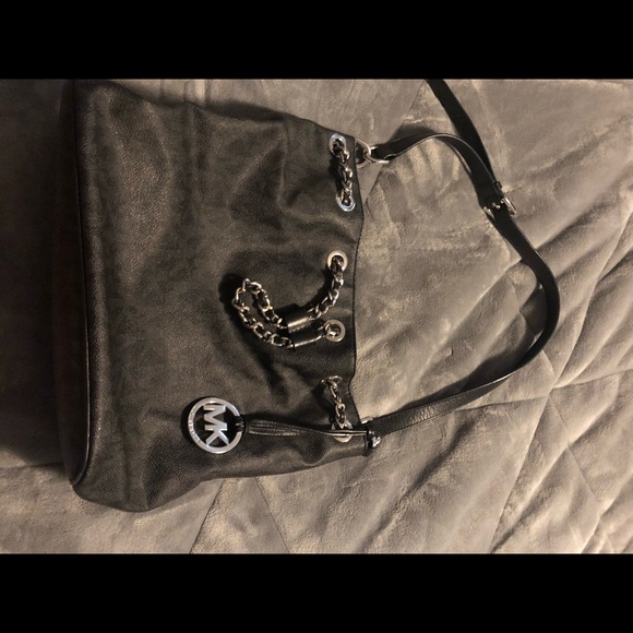 Michael kors purse - Picture 2 of 7